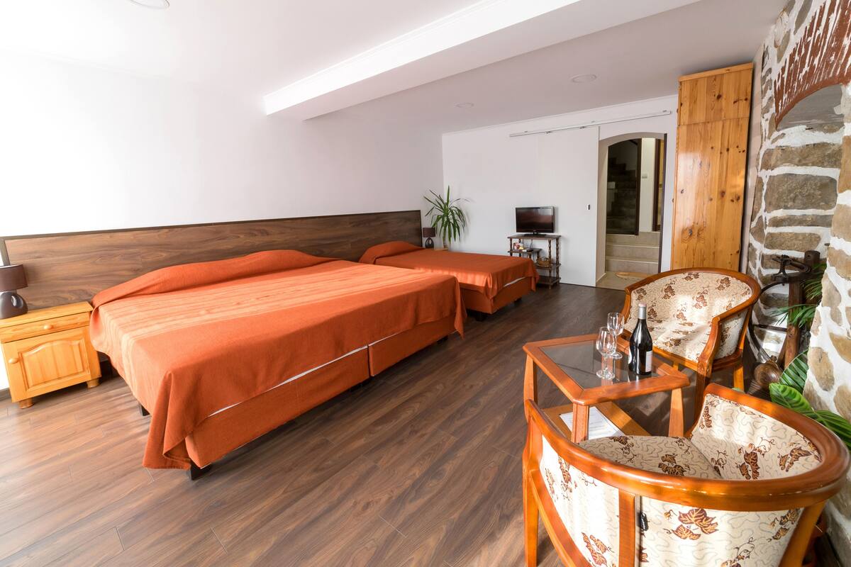 Panoramic Double Room, 1 Bedroom, Garden View | Hypo-allergenic bedding available, memory foam beds, in-room safe