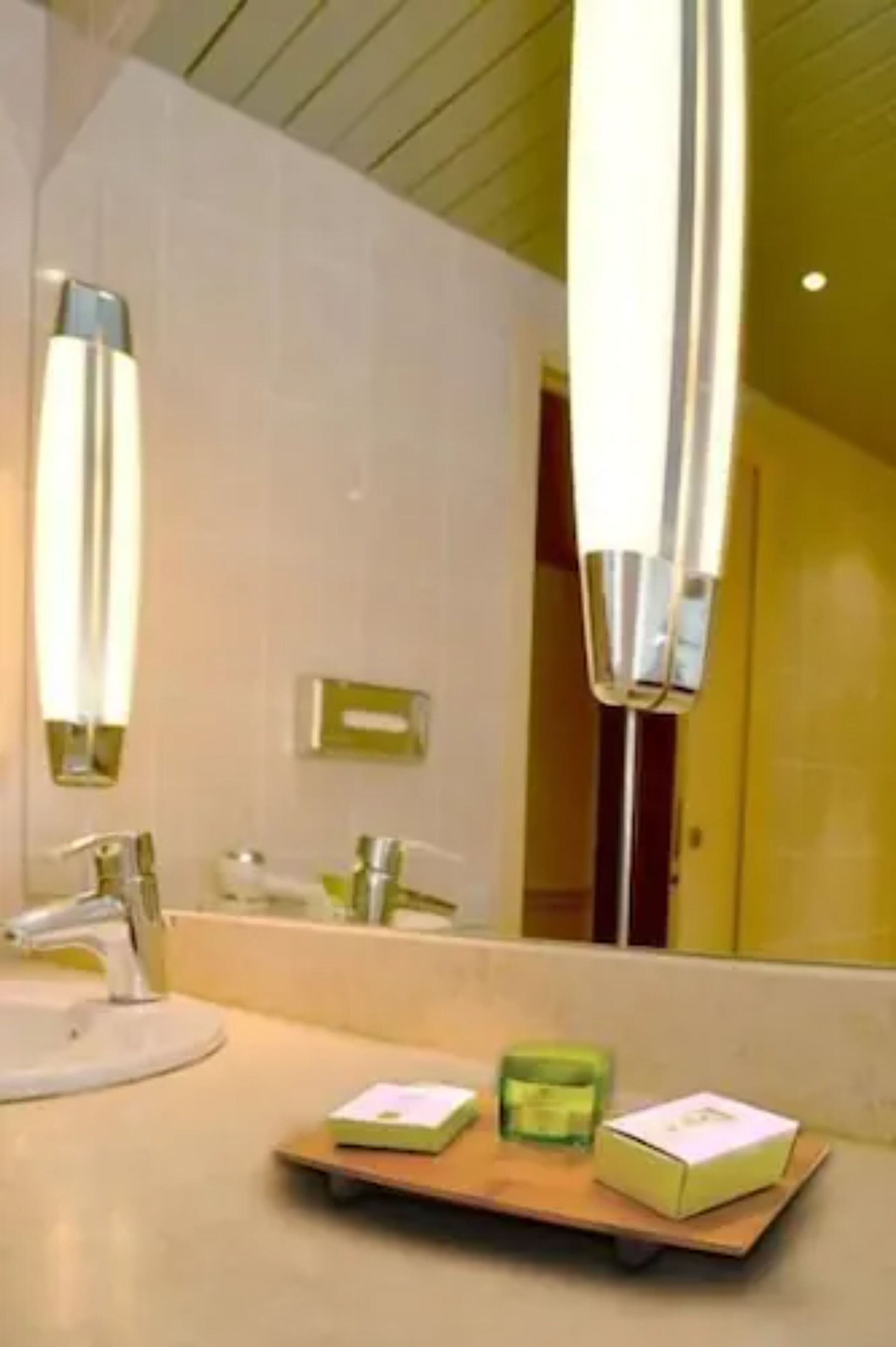 Photo - Logis Lyon Est Porte de l'Ain