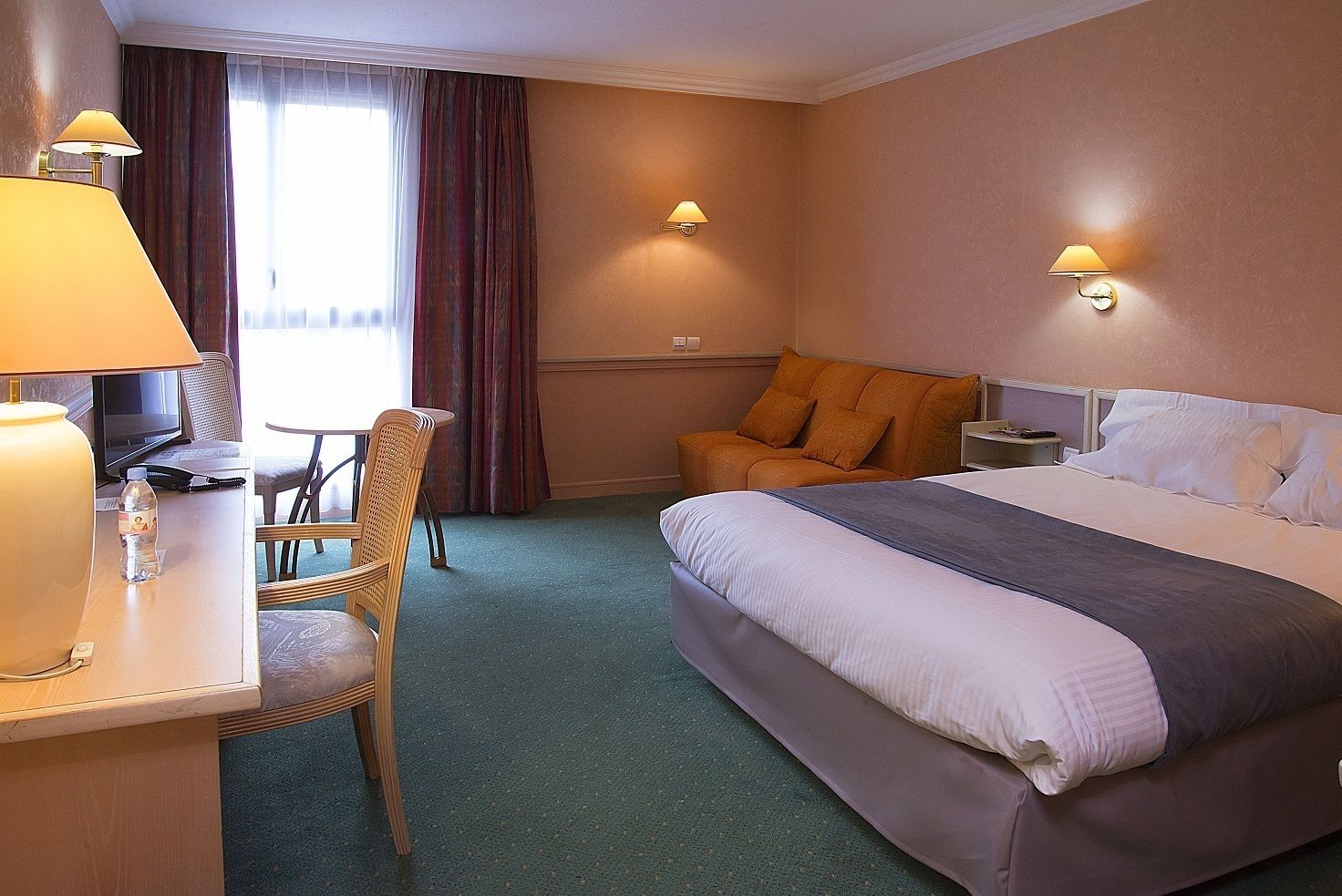 Photo - Logis Lyon Est Porte de l'Ain