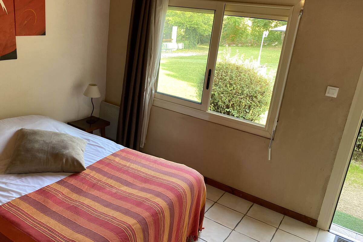 Desk, iron/ironing board, free cots/infant beds, rollaway beds