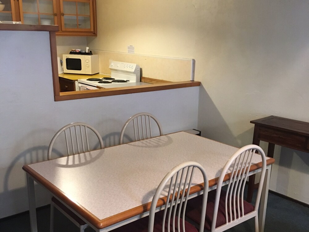 Woodlands Motels and Apartments by null