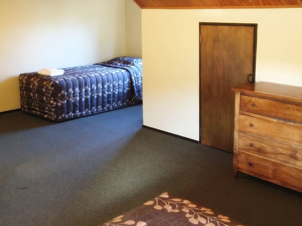 Woodlands Motels and Apartments by null