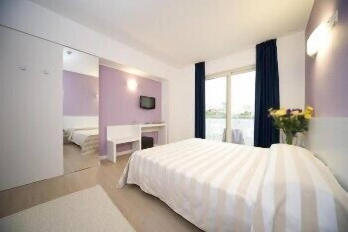 superior double room, balcony | in-room safe, individually furnished, desk, blackout curtains