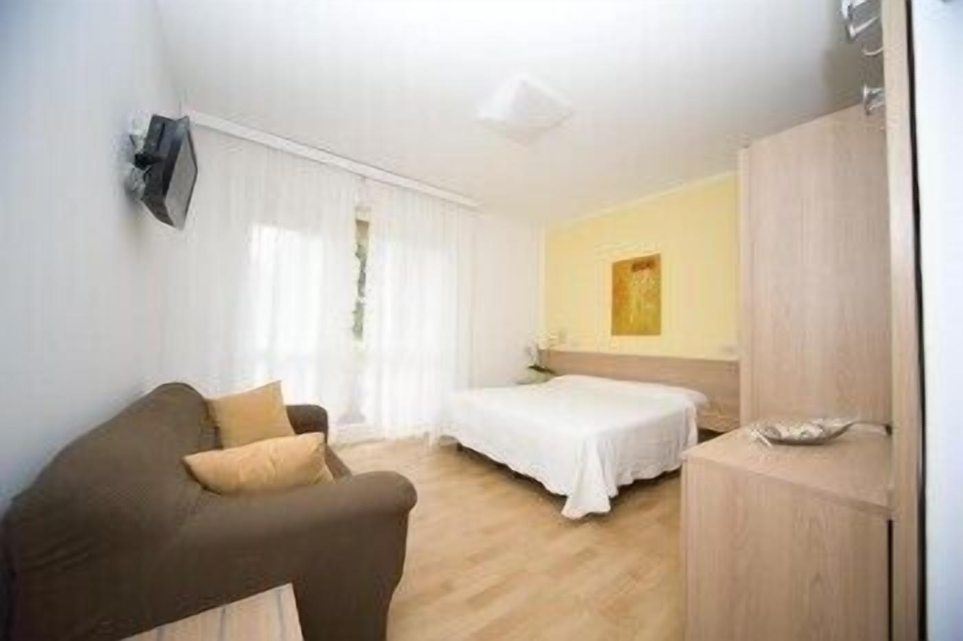 superior double room, balcony | in-room safe, individually furnished, desk, blackout curtains