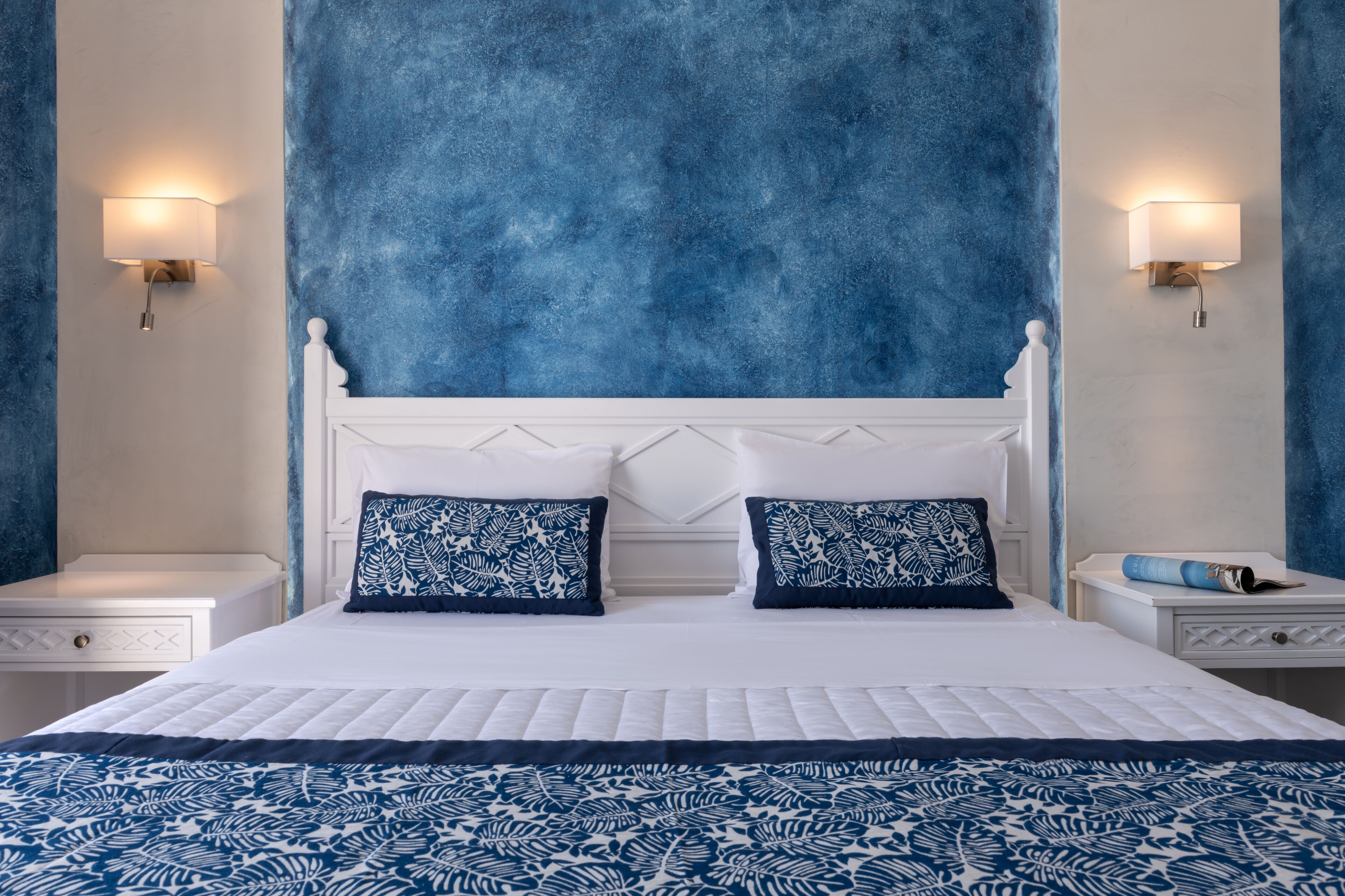 superior double or twin room | 1 bedroom, in-room safe, desk, iron/ironing board