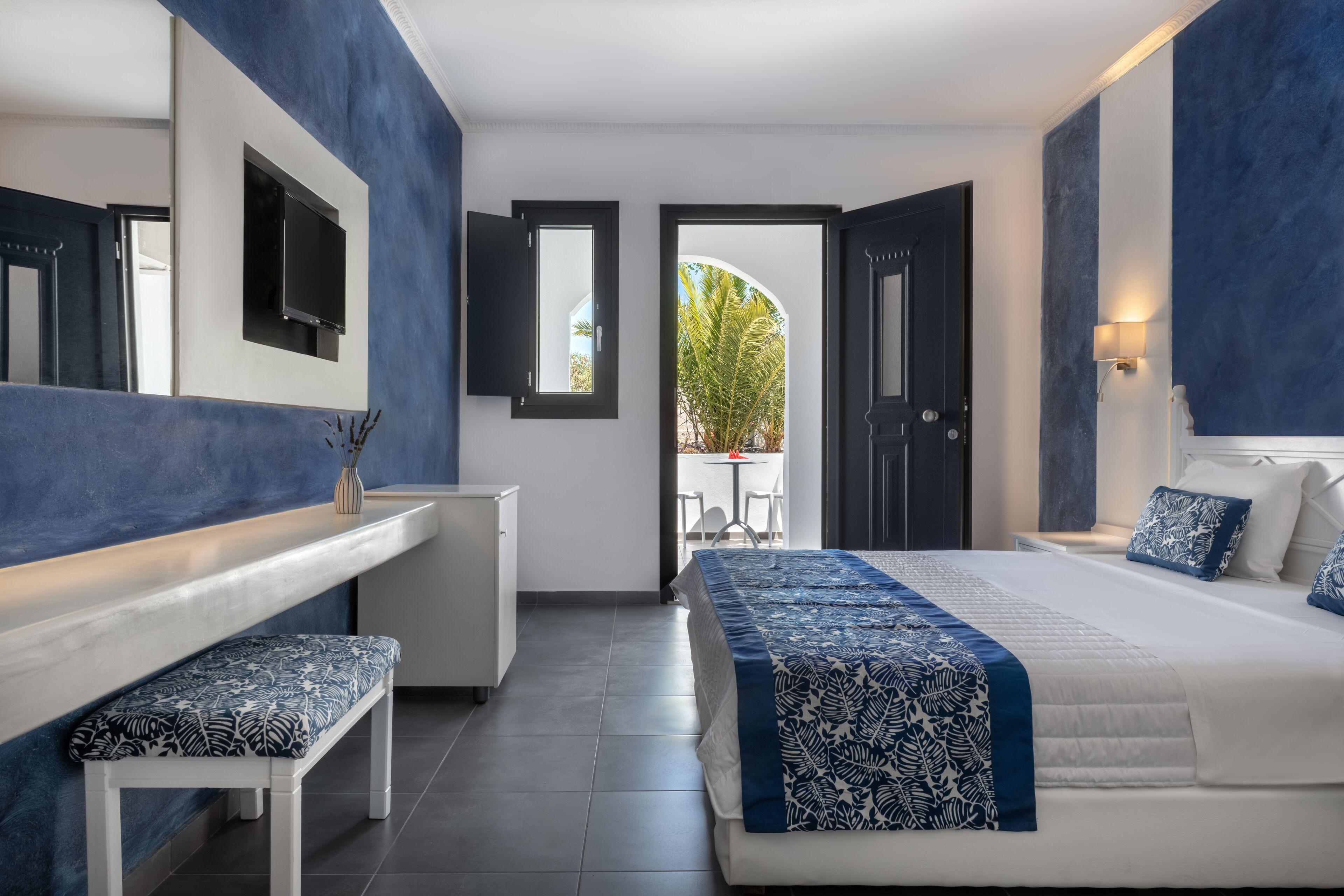 superior double or twin room | 1 bedroom, in-room safe, desk, iron/ironing board