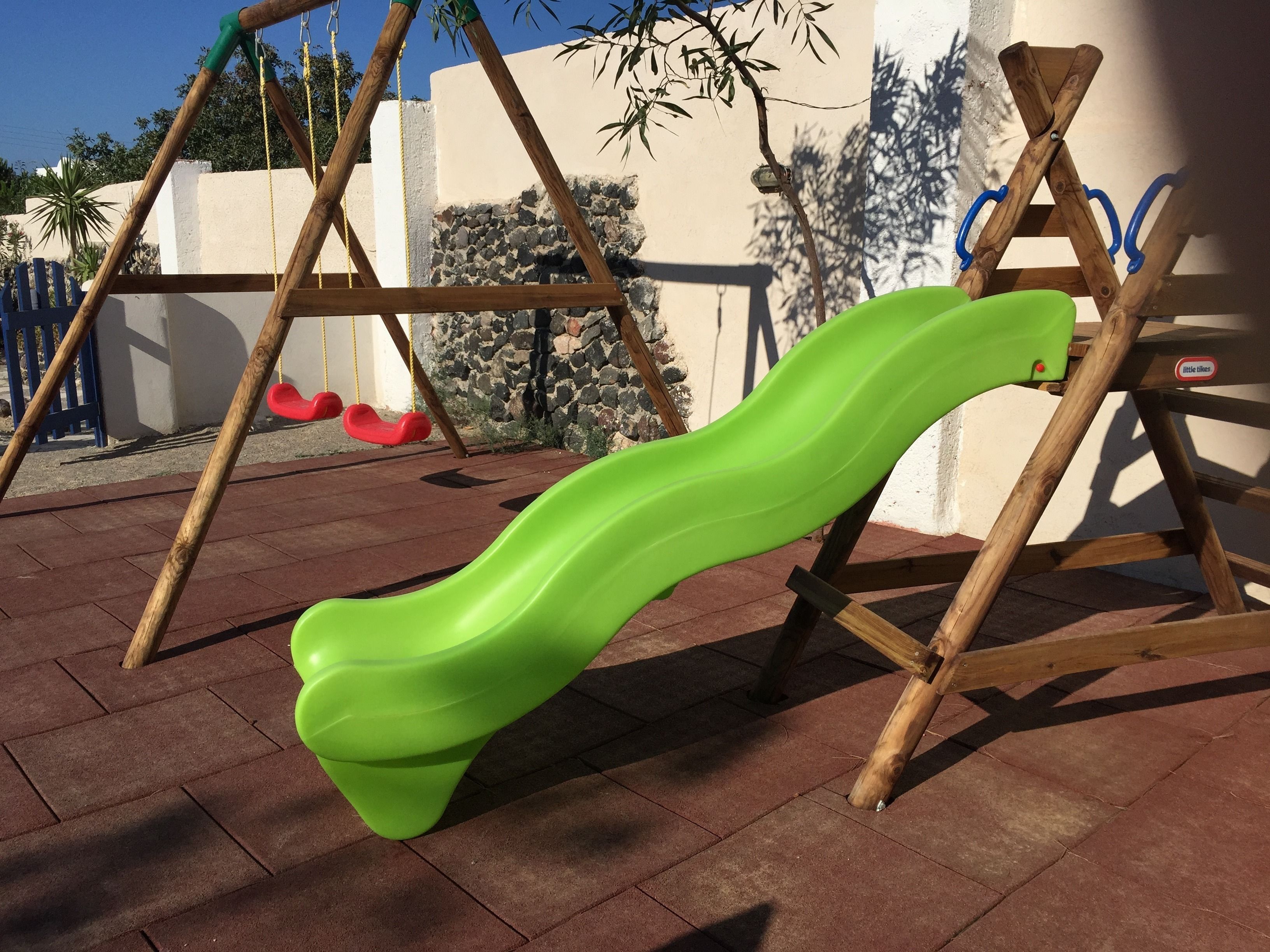 children’s play area – outdoor