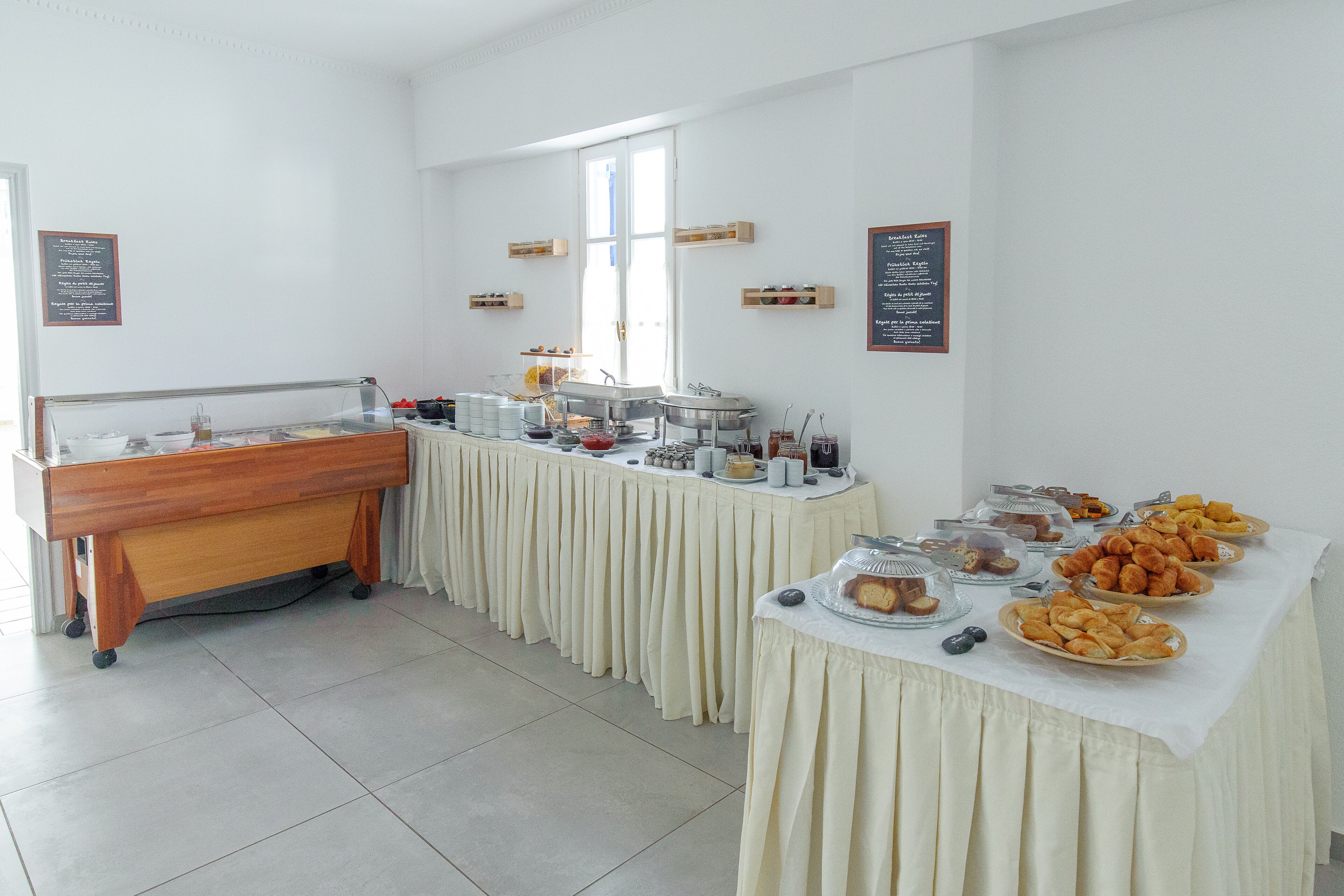 Photo - Rivari Hotel