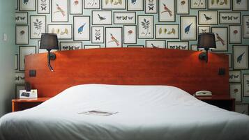 Chambre Double Supérieure | Bureau, lits pliants/supplémentaires, Wi-Fi gratuit, draps fournis