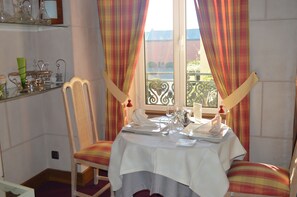 Restaurant - Hotel Le Bretagne (Sille-le-Guillaume)
