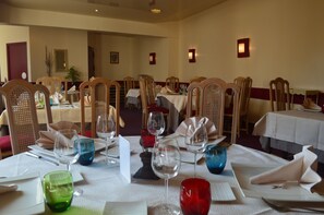 Restaurant - Hotel Le Bretagne (Sille-le-Guillaume)