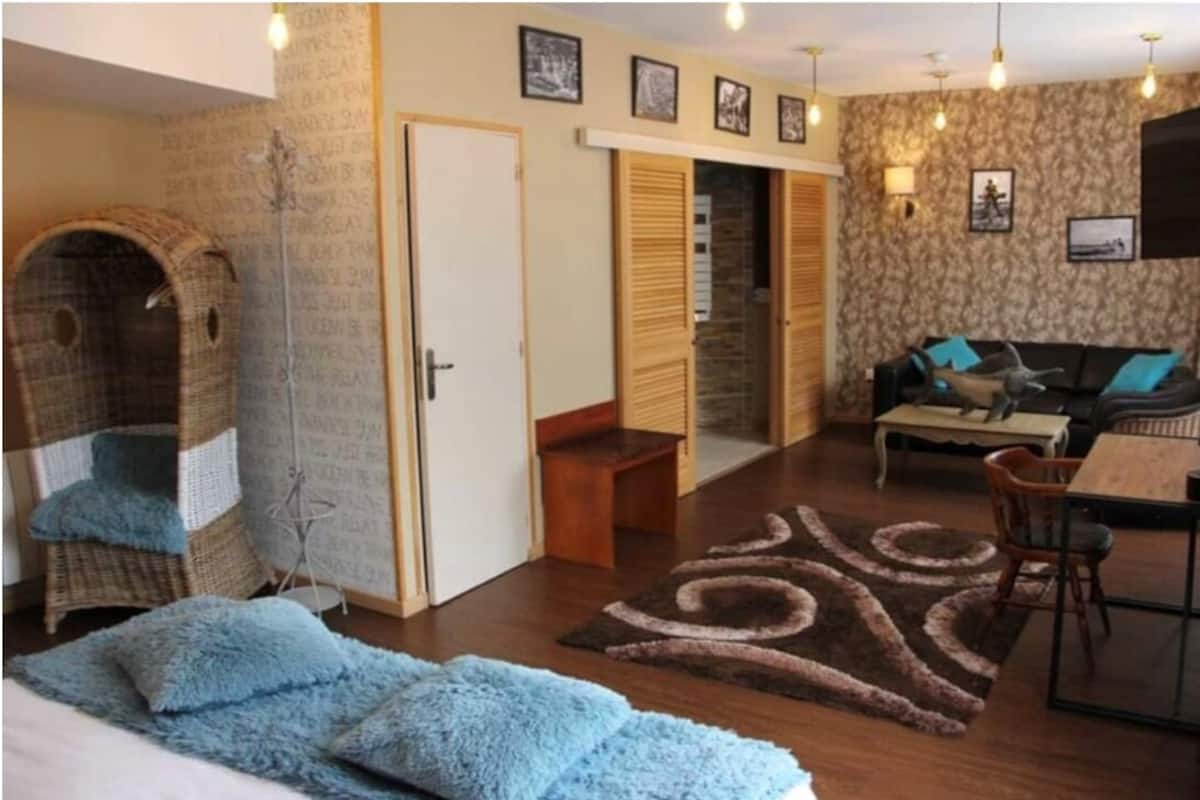 Habitación doble Deluxe | Escritorio, wifi gratis y ropa de cama