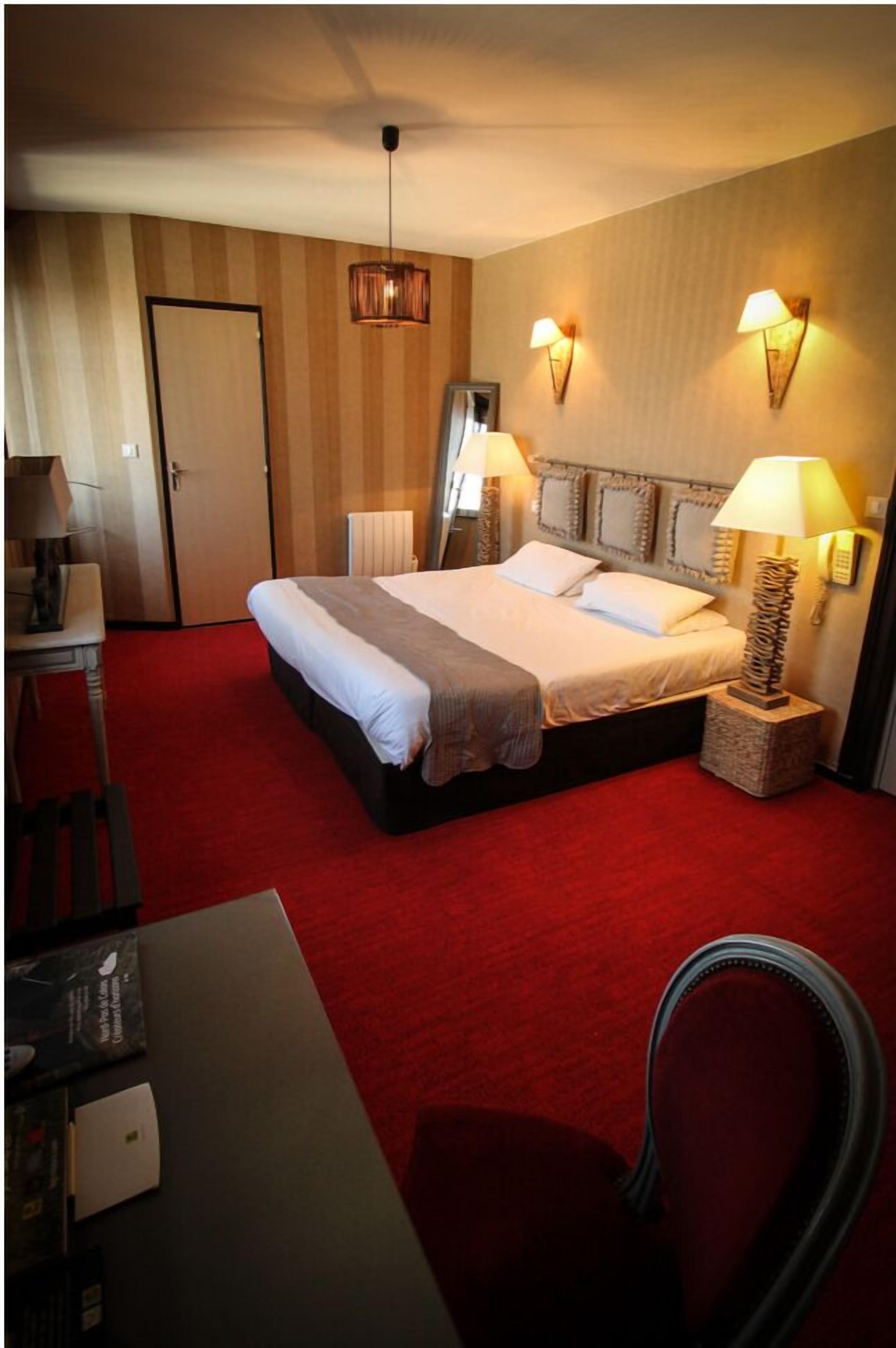 Foto - Logis Hôtel & Restaurant - Le Mouton Blanc