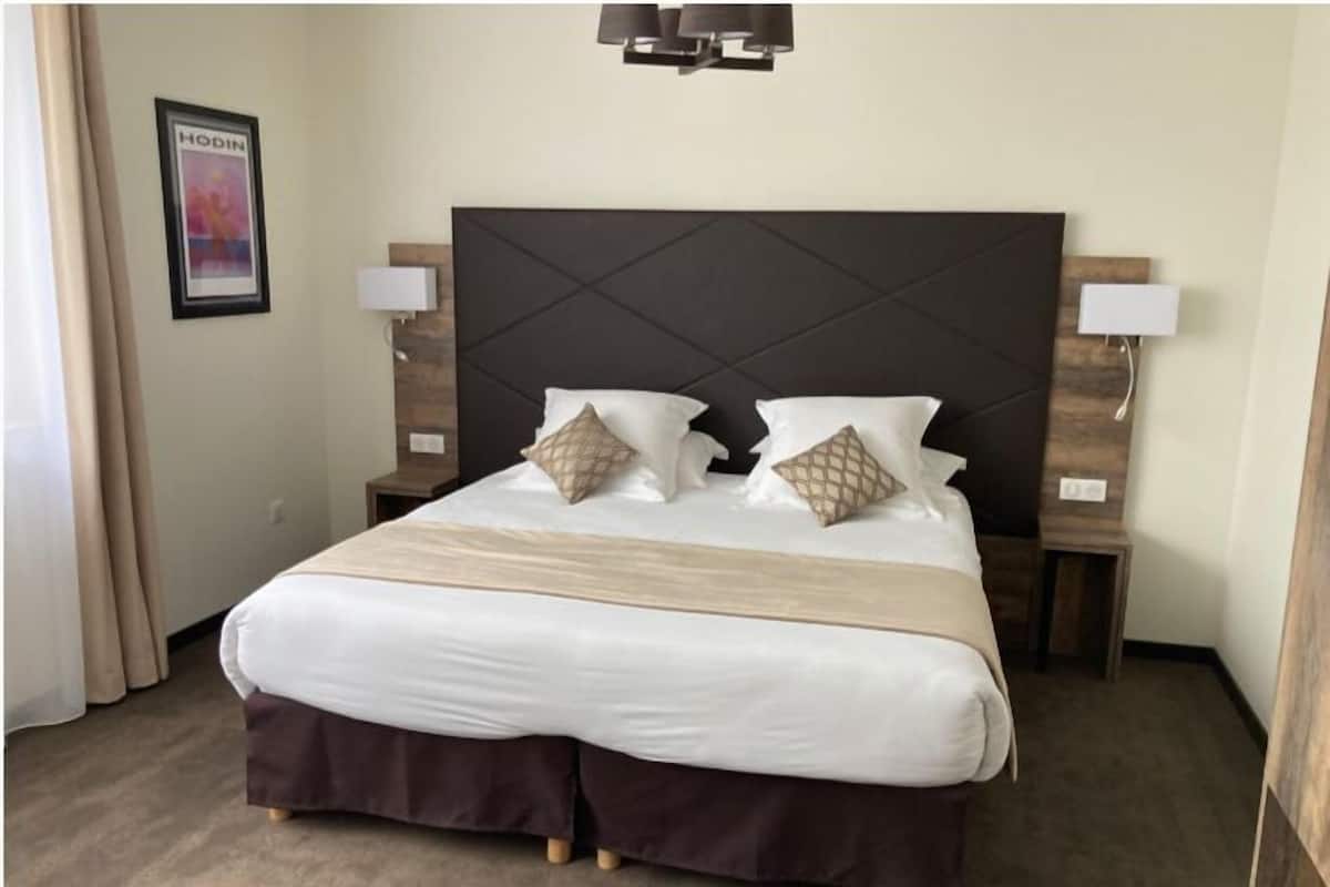 Habitación doble superior | Escritorio, wifi gratis y ropa de cama