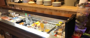 Desayuno buffet todos los días (con cargo)