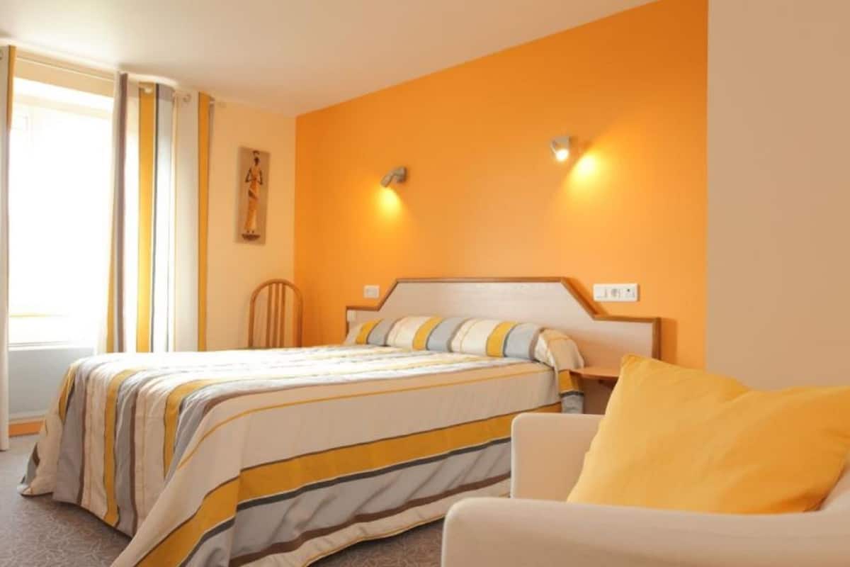 Comfort Double Room | Desk, WiFi (free)