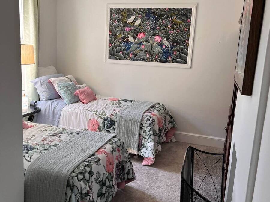 Premium bedding, iron/ironing board, free WiFi, bed sheets