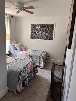 Premium bedding, iron/ironing board, free WiFi, bed sheets