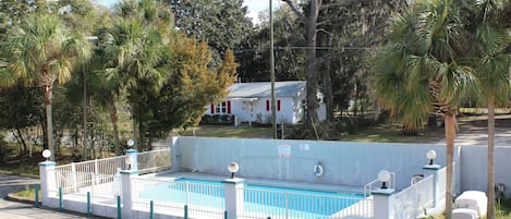 Piscine extérieure