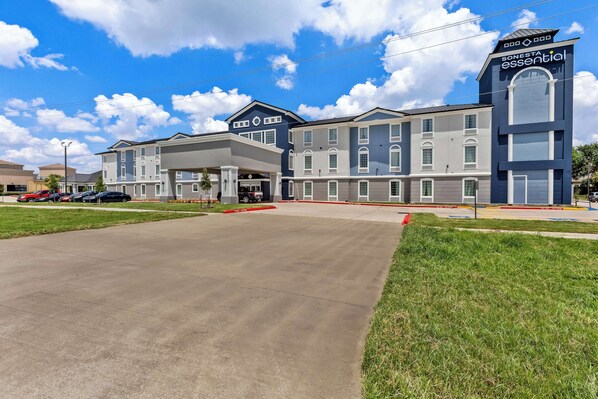 Exterior - Sonesta Essential La Porte (La Porte)