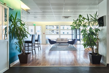 Sala de estar en el lobby