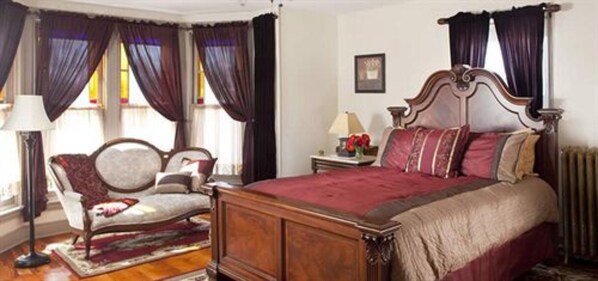 Individually decorated, iron/ironing board, free WiFi, bed sheets