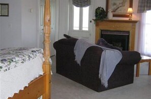 Room, Private Bathroom (Lilac Suite)