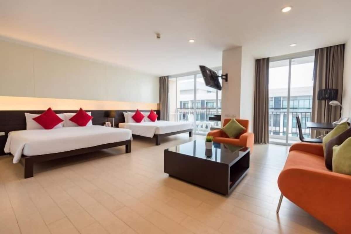 2 bedrooms, in-room safe, rollaway beds, free WiFi
