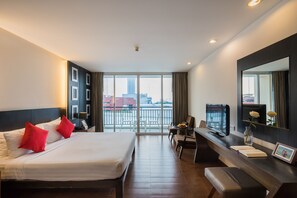 Deluxe Room, 1 King Bed, City View | View from room