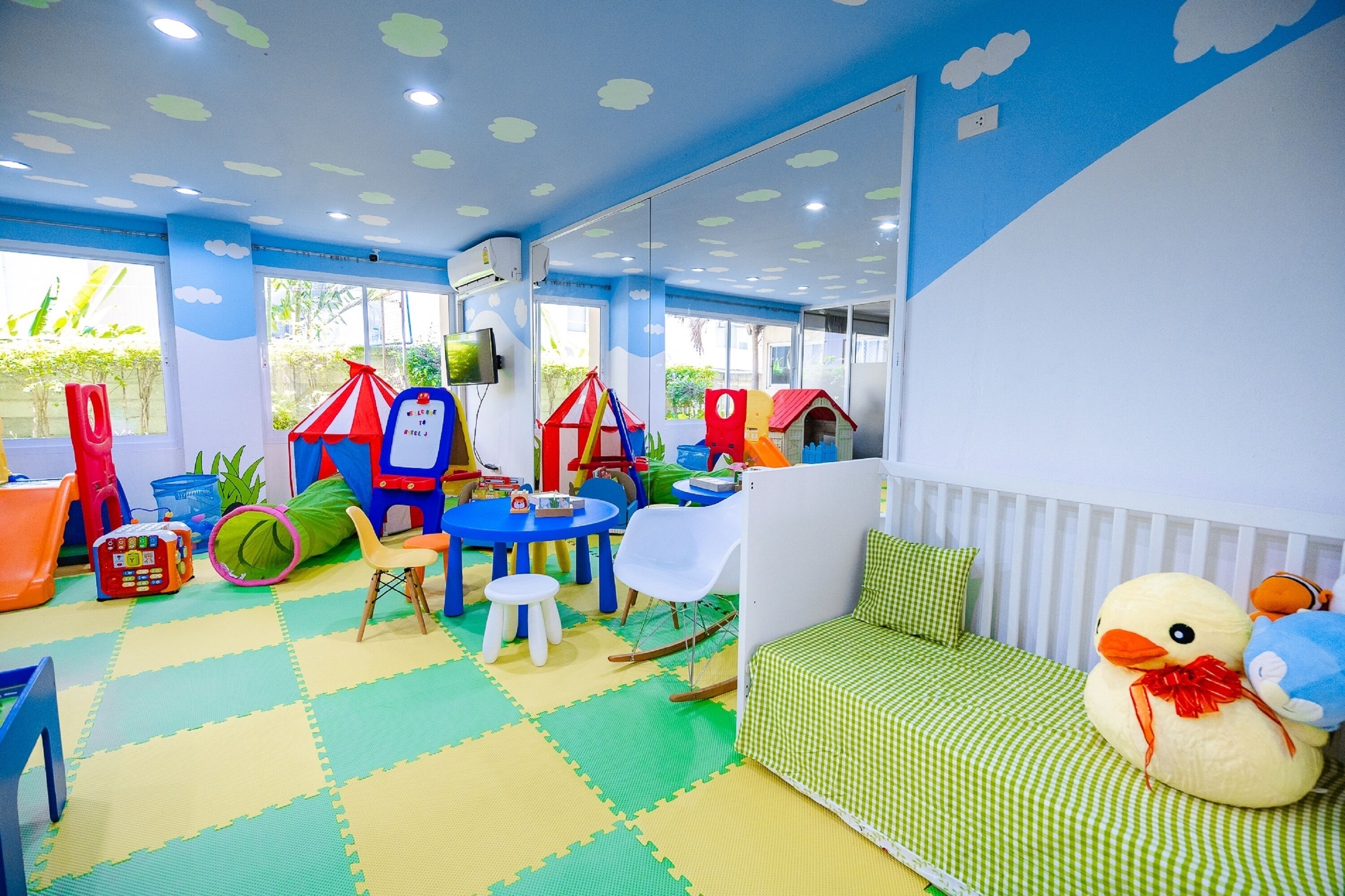 children’s play area – indoor