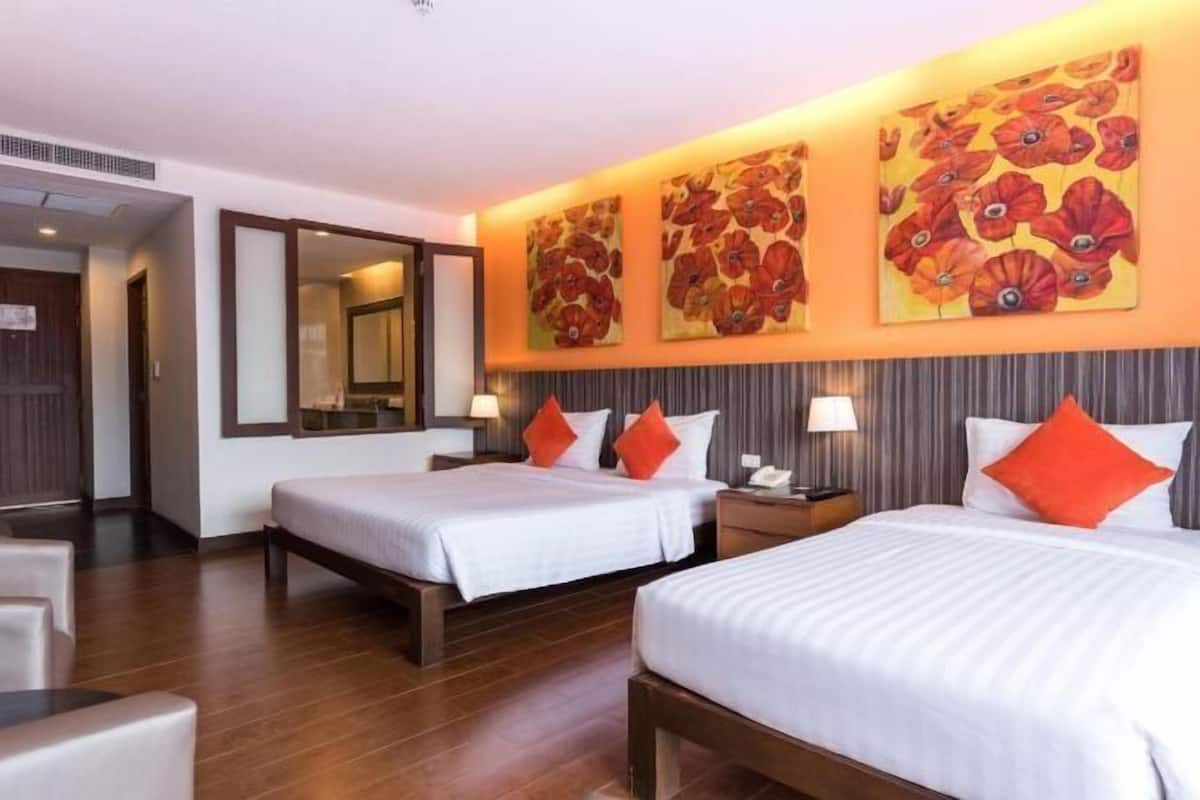 2 bedrooms, in-room safe, rollaway beds, free WiFi