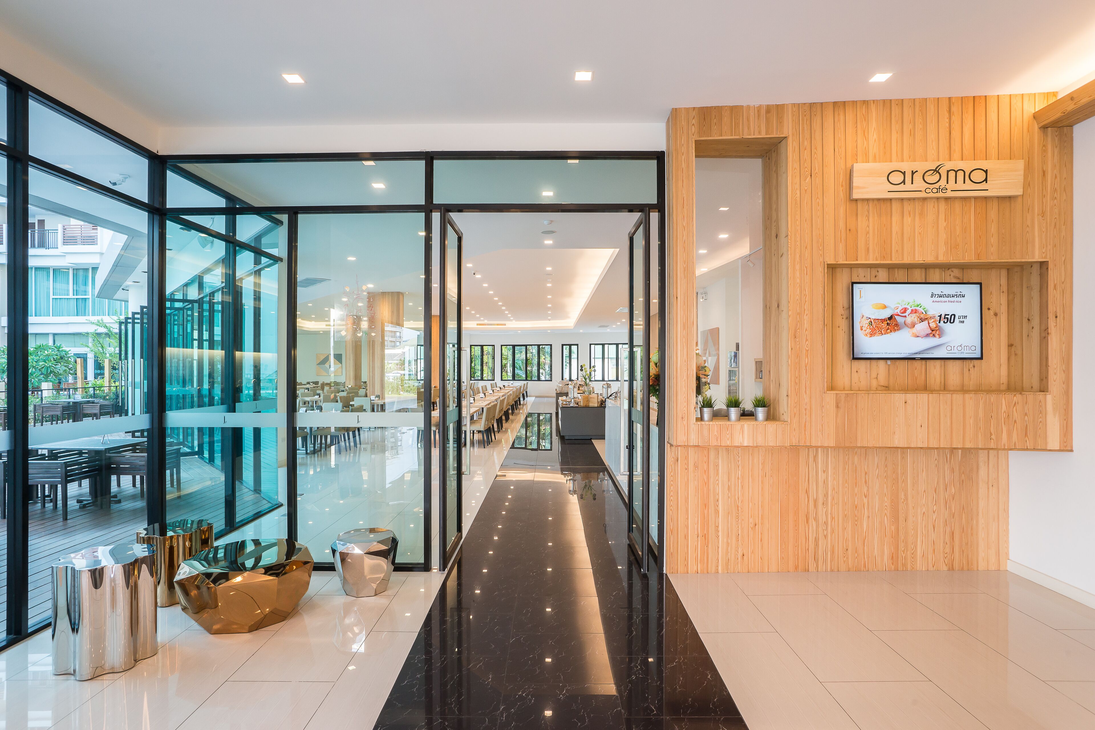 breakfast, lunch served; local and international cuisine, pool views