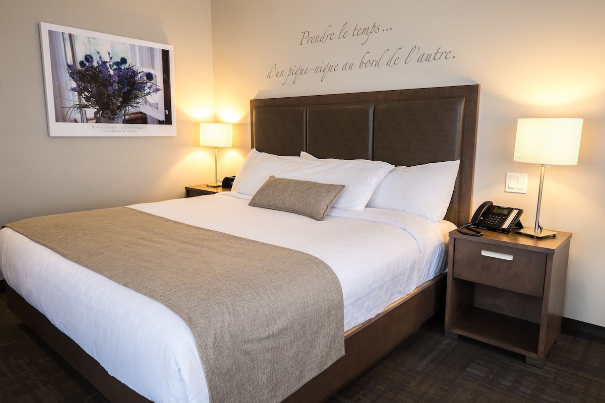 Zimmersafe, individuell dekoriert, individuell eingerichtet