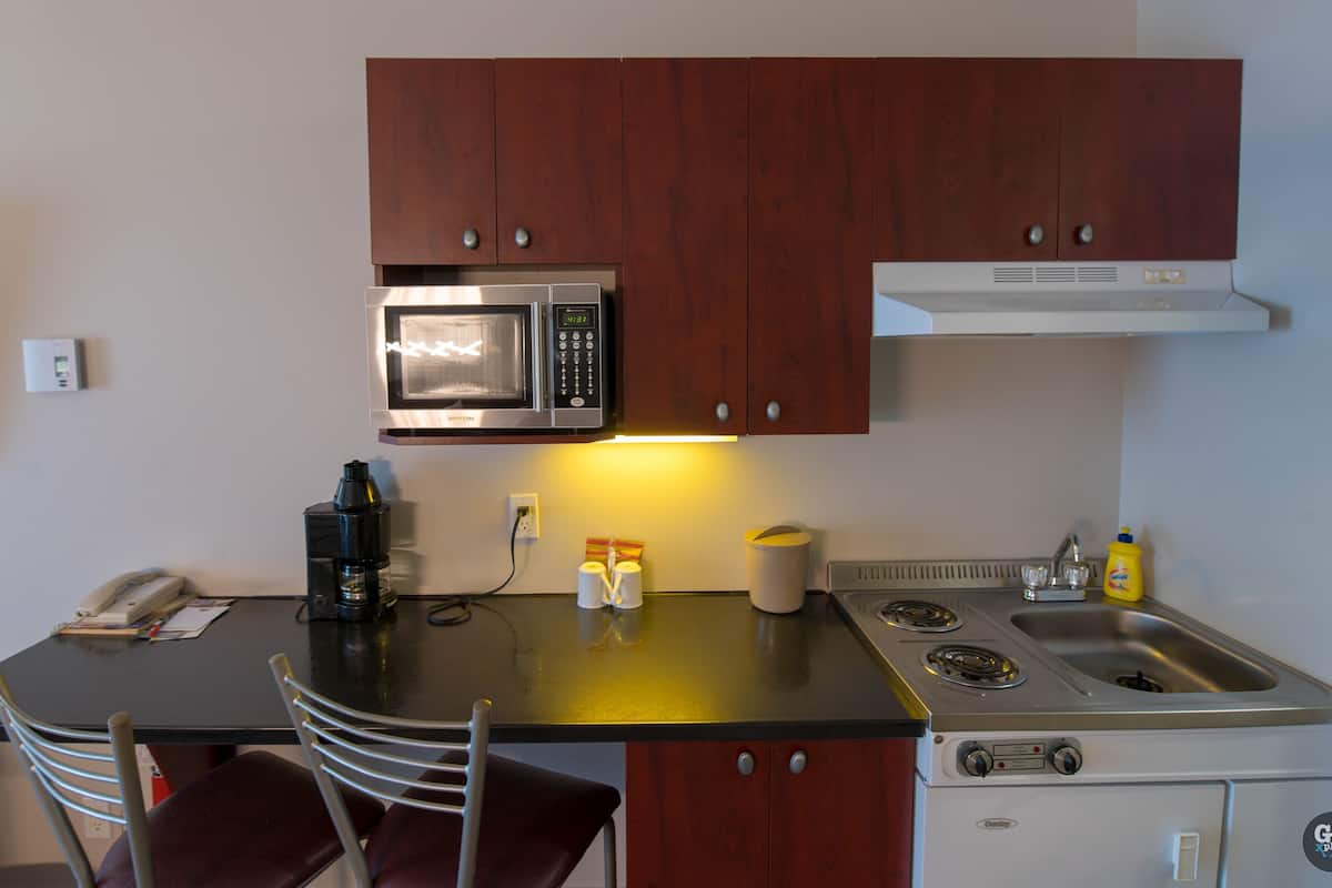 fridge, microwave, coffee/tea maker