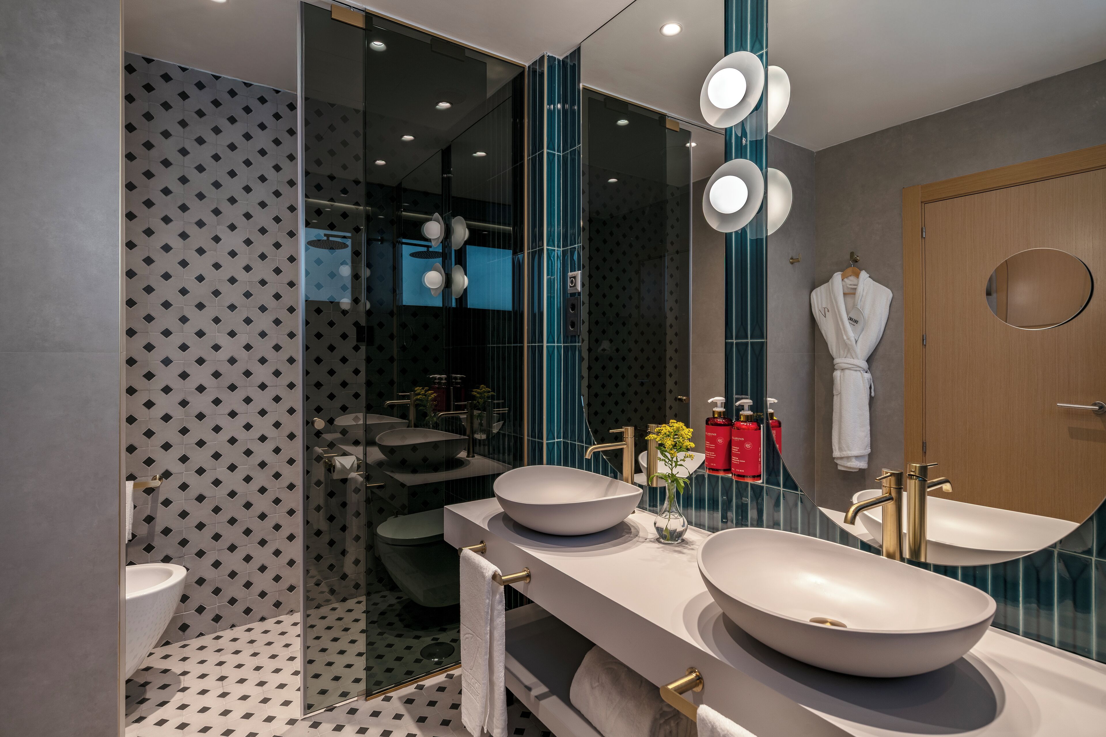 free toiletries, hair dryer, bathrobes, bidet