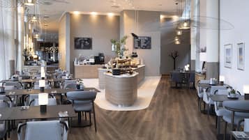 Daily buffet breakfast (NOK 249 per person)