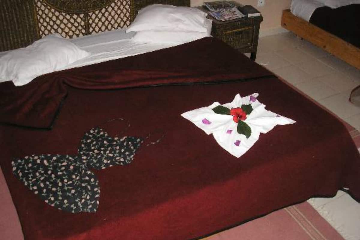 Premium bedding, free cots/infant beds, free WiFi