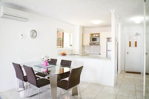 2 Bedroom Deluxe Riverview Apartment | Private kitchen
