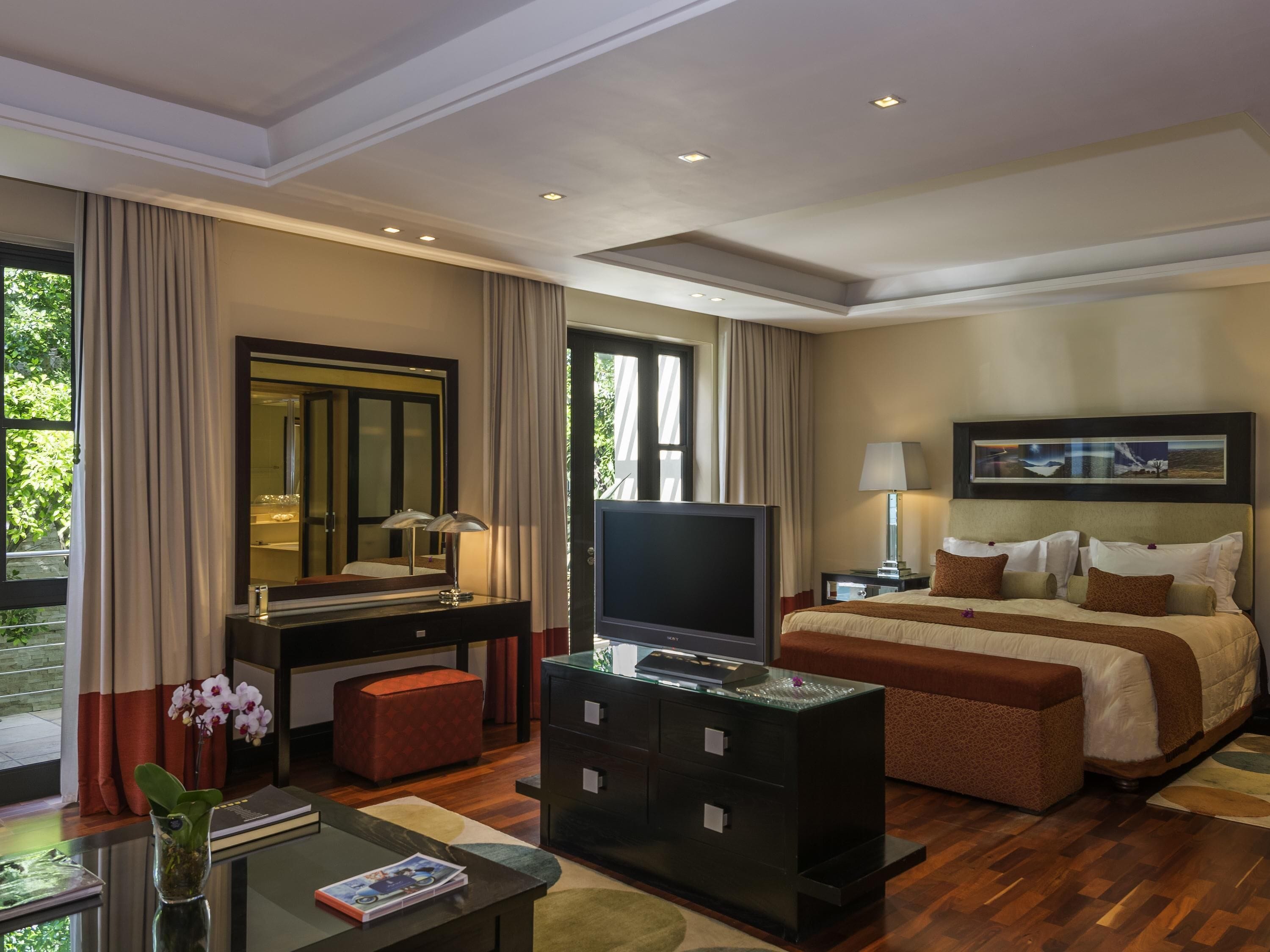 Ropa de cama hipoalergénica y minibar 