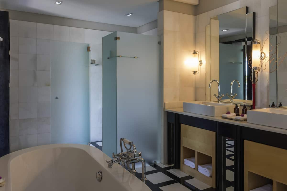 Presidential Suite, 1 Double Bed | Hypo-allergenic bedding, minibar, in-room safe, individually decorated