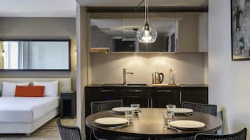 Literie de qualité supérieure, coffres-forts dans les chambres, bureau