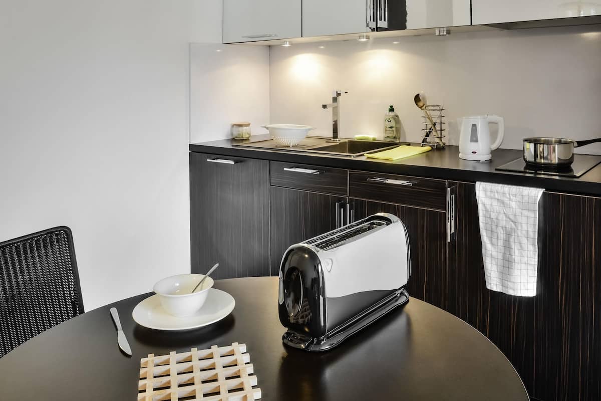 Hochwertige Bettwaren, Zimmersafe, Schreibtisch