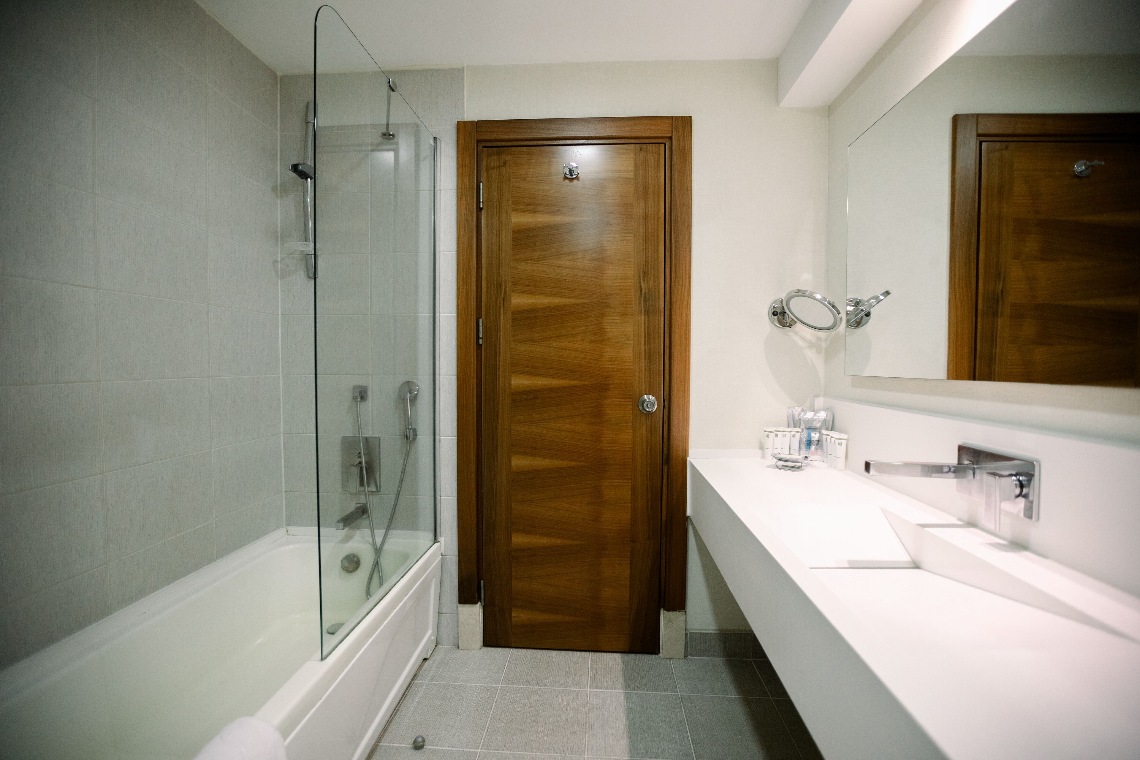 executive room, 1 bedroom | bathroom | shower, hair dryer, bathrobes, slippers