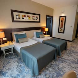 Family Room | 1 bilik tidur, peti besi dalam bilik, meja, ruang kerja komputer riba