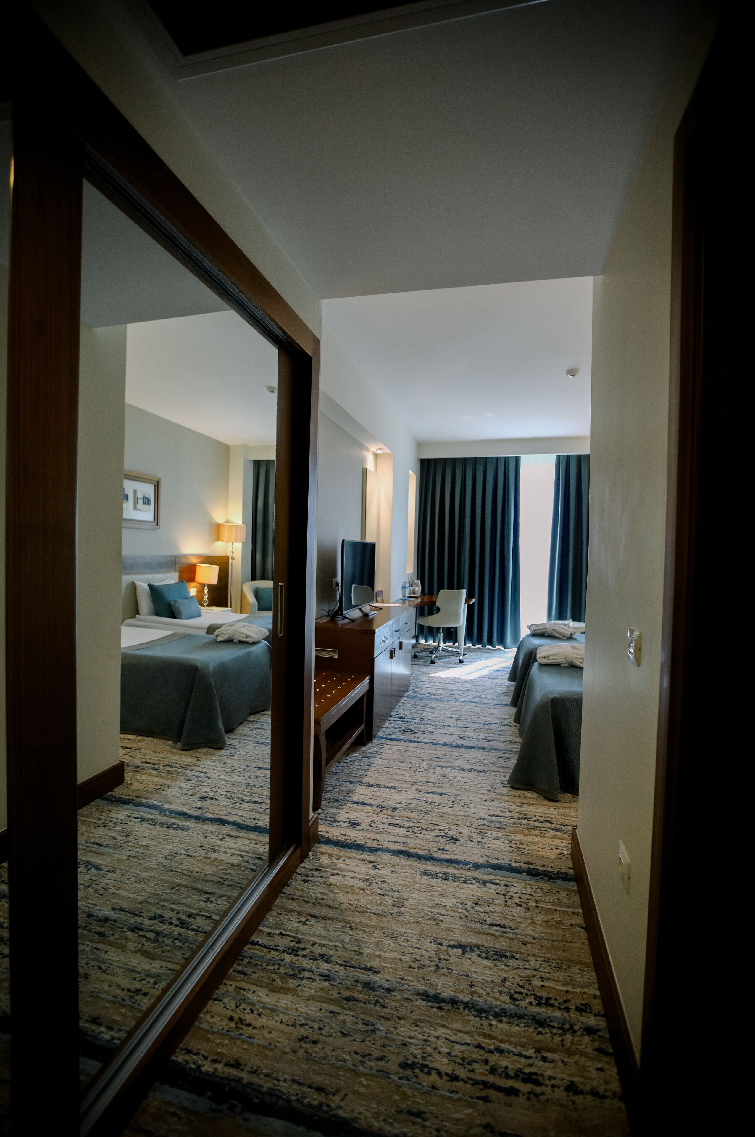 1 bedroom, in-room safe, desk, laptop workspace