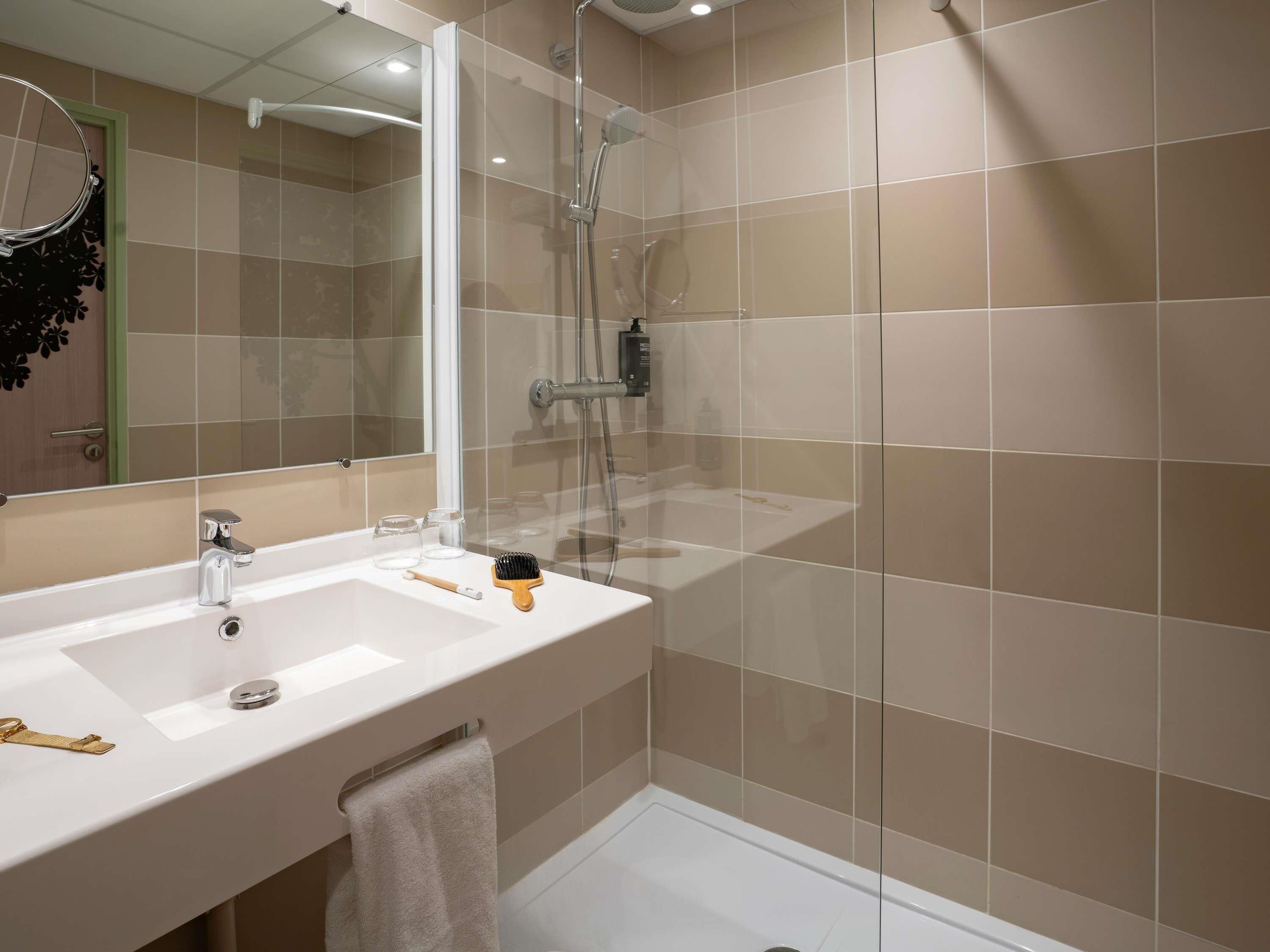 premium bedding, individually decorated, individually furnished, desk