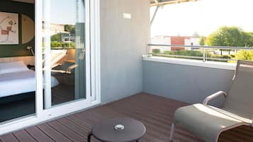 Superior kamer, 1 tweepersoonsbed, terras | Luxe beddengoed, individueel gedecoreerd, individueel gemeubileerd