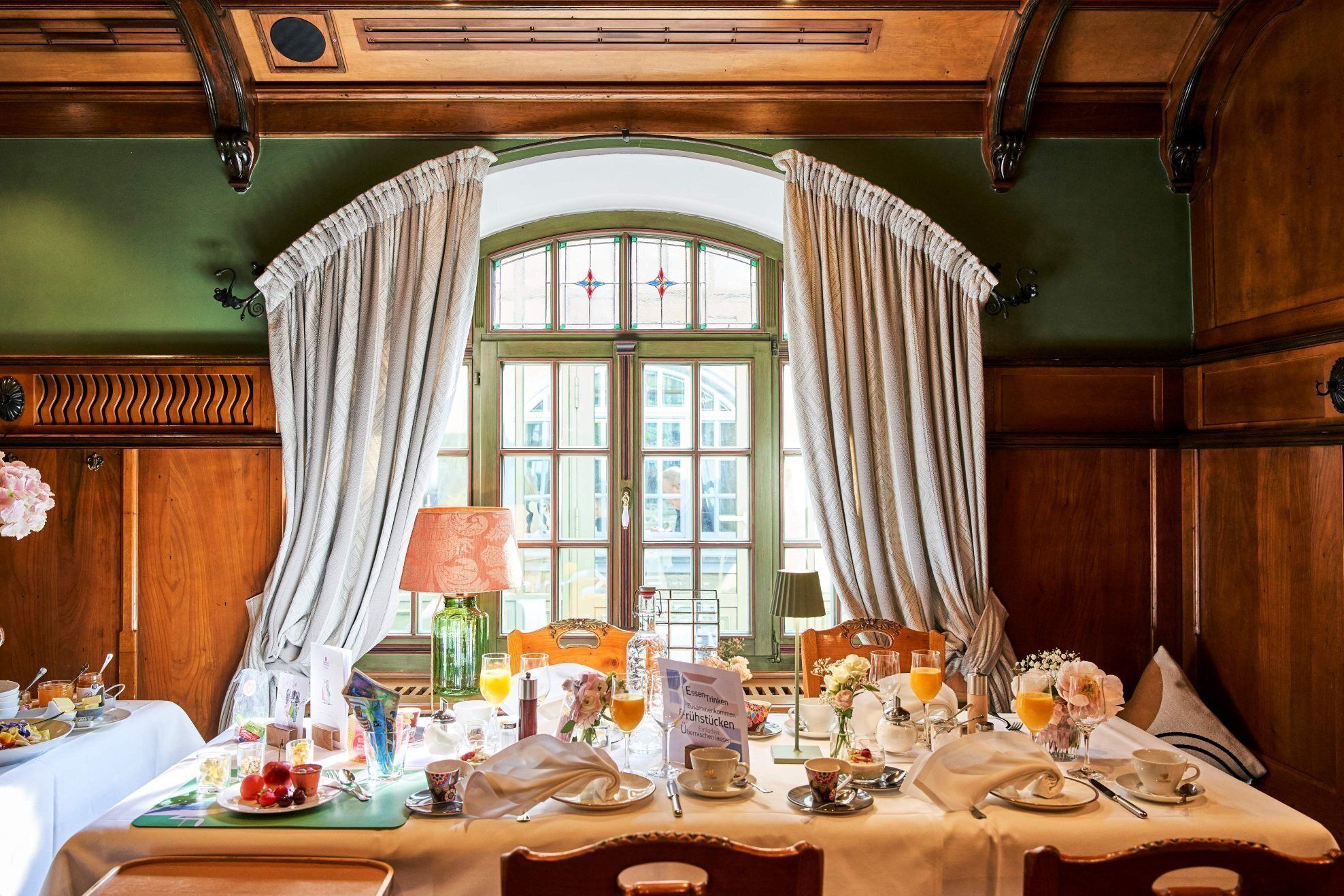 Tägliches inbegriffenes Frühstücksbuffet