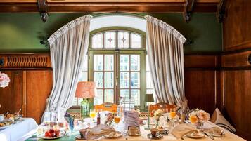 Petit déjeuner buffet compris tous les jours