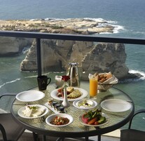 Daily buffet breakfast (USD 11 per person)